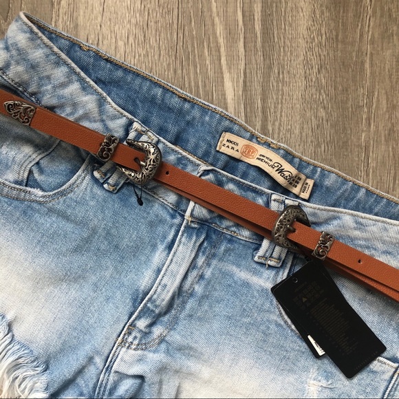 😍BNWT Skinny Double Buckle Western Belt Size S/M - Picture 2 of 3